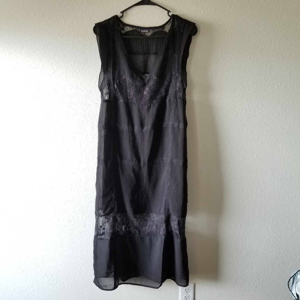 Lacy black dress like new